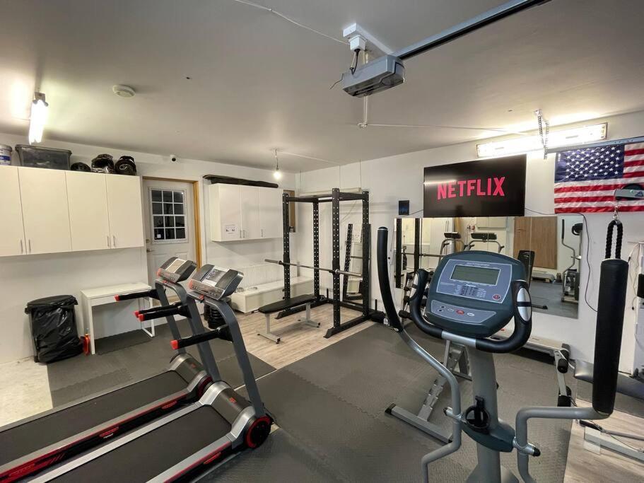 4-Bedroom Villa With Private Gym And Hot-Tub Reykjavik Ngoại thất bức ảnh