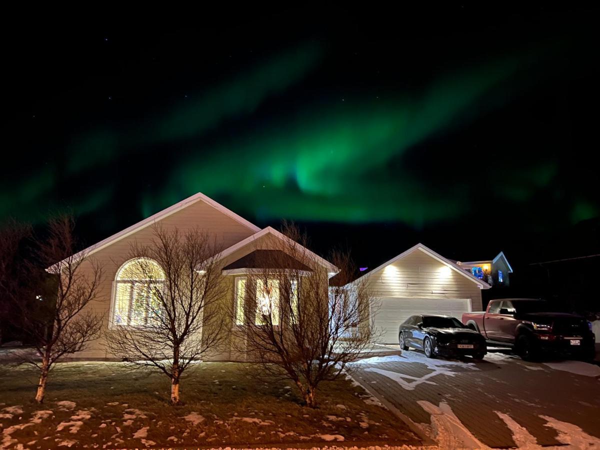 4-Bedroom Villa With Private Gym And Hot-Tub Reykjavik Ngoại thất bức ảnh